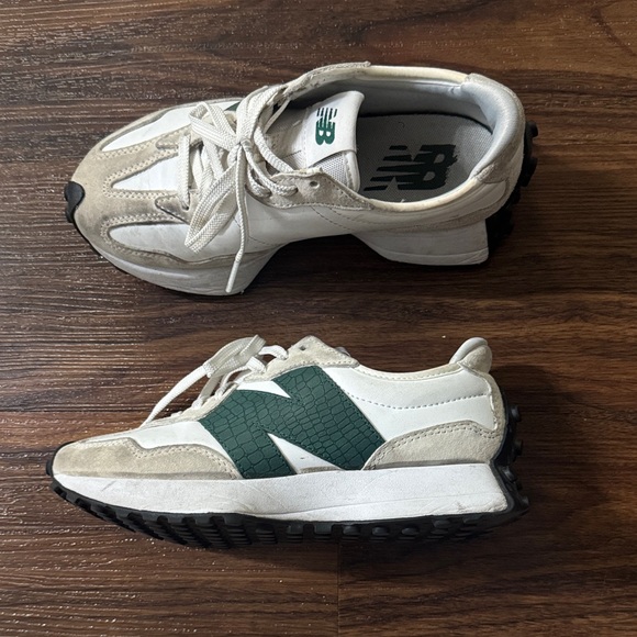New Balance Shoes - New Balance 327 Sneakers